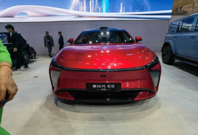 2025上海车展：星途星纪元ES纯电版预售19.98万起