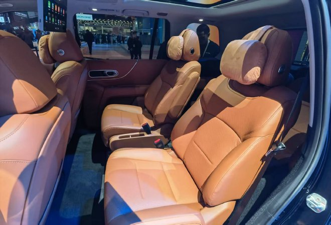 2025上海车展：传祺向往S9正式亮相