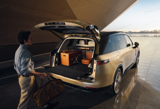 限时售价25.48万元起 领克900旗舰大五座正式上市