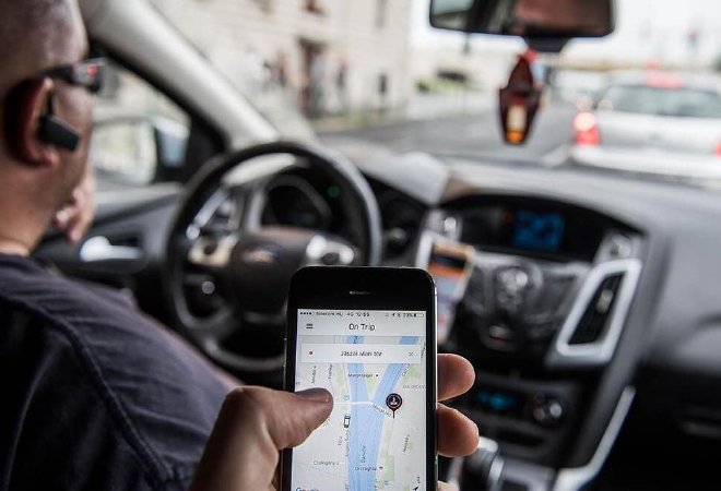 网约车巨头激战正酣，高德强化出租车业务： AI动态调价破解价格难题