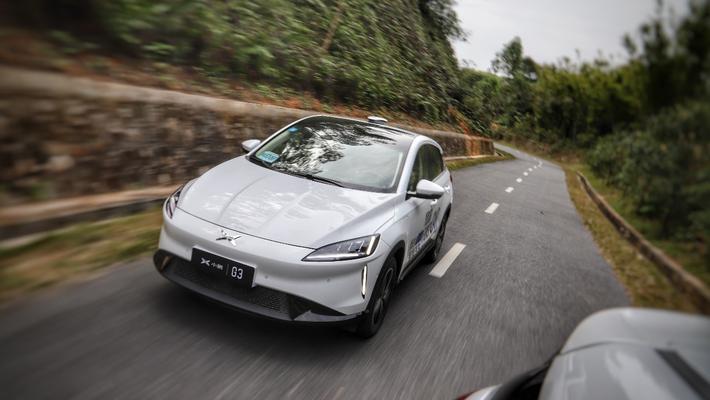 它是年轻人的首台纯电动车 试驾小鹏G3