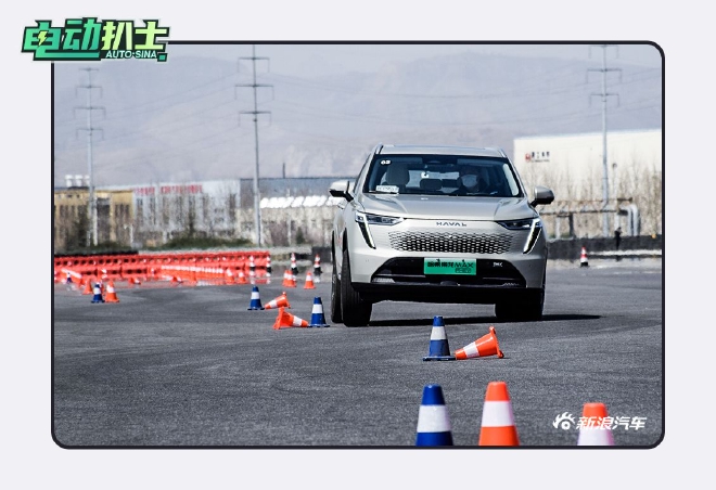 体验智能四驱电混技术Hi4的魅力 场地试驾哈弗枭龙MAX