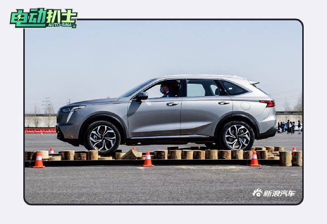 体验智能四驱电混技术Hi4的魅力 场地试驾哈弗枭龙MAX