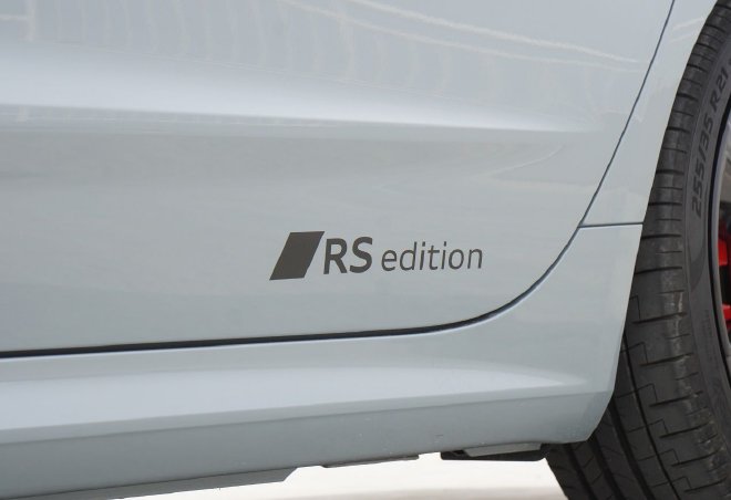 新上汽奥迪A7L 新增RS套件竞速版颜值更高