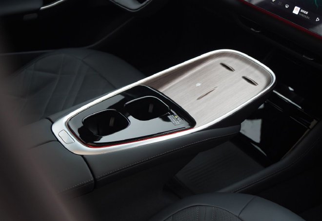 配置拉满 “卷”起来 长安启源A07真香版它香吗？