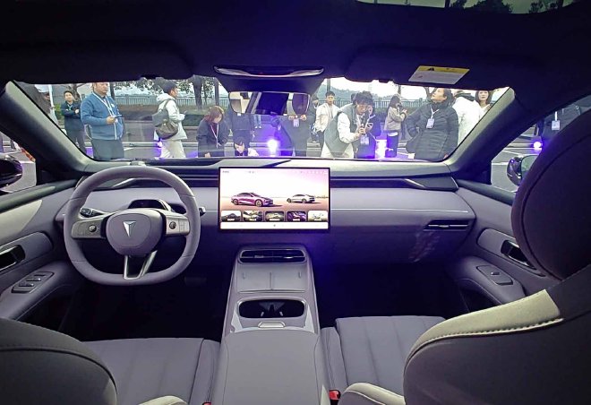 限时惊喜价13.29-15.49万元 深蓝L06正式上市