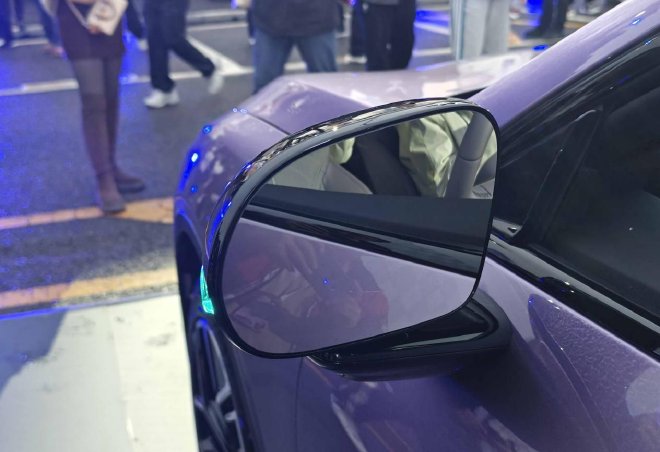 限时惊喜价13.29-15.49万元 深蓝L06正式上市