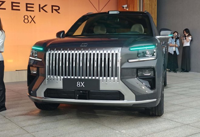 上市限时售价32.98万元起 极氪8X正式上市