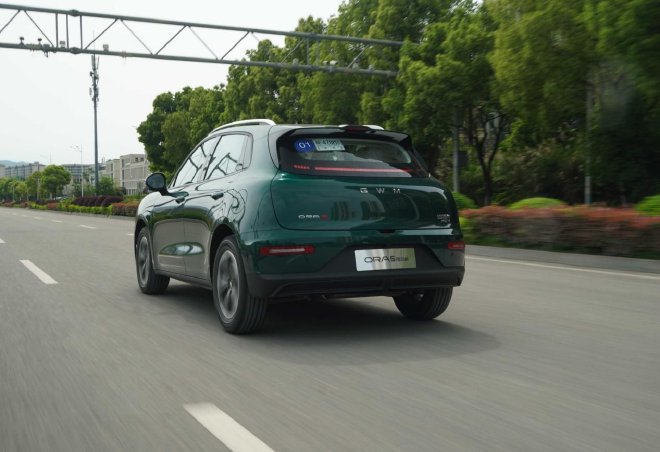 有劲好开还省油 长城欧拉5混动开着像台高级电车