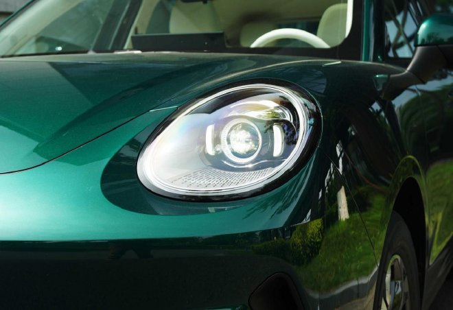 有劲好开还省油 长城欧拉5混动开着像台高级电车