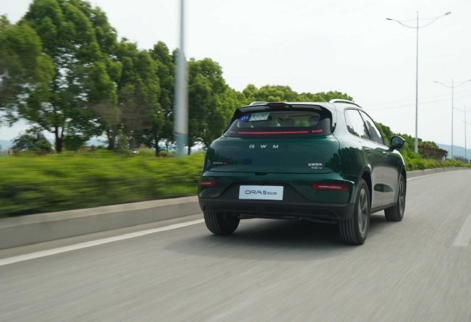 有劲好开还省油 长城欧拉5混动开着像台高级电车