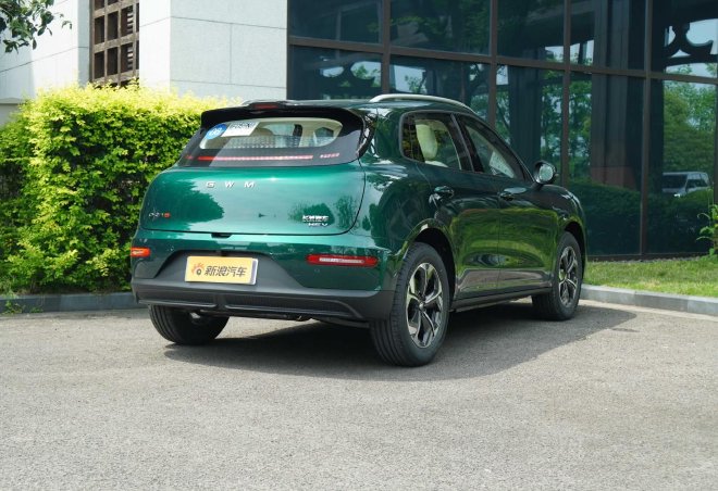 有劲好开还省油 长城欧拉5混动开着像台高级电车