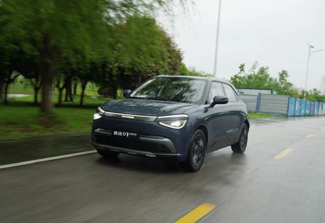 和年轻人玩到一起 东风奕派纳米01Cross试驾