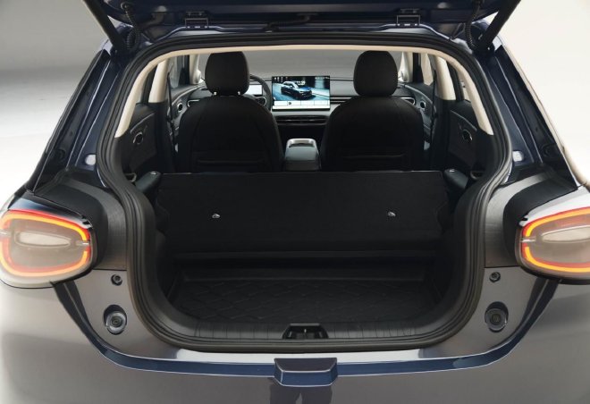 和年轻人玩到一起 东风奕派纳米01Cross试驾