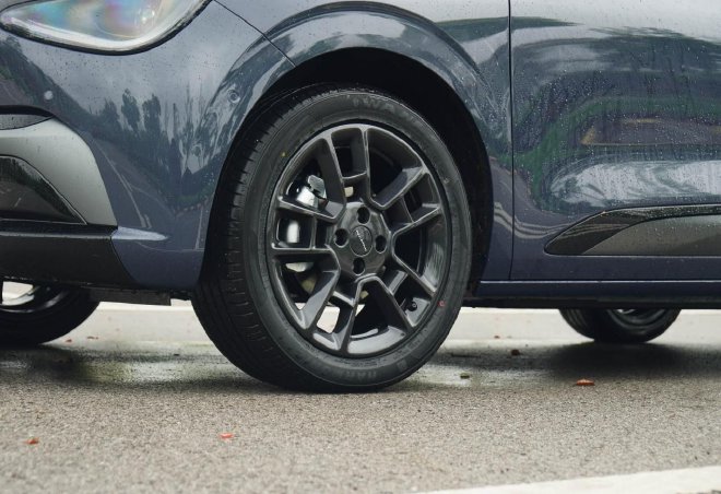 和年轻人玩到一起 东风奕派纳米01Cross试驾