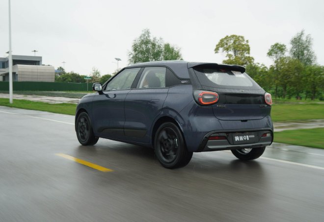 和年轻人玩到一起 东风奕派纳米01Cross试驾