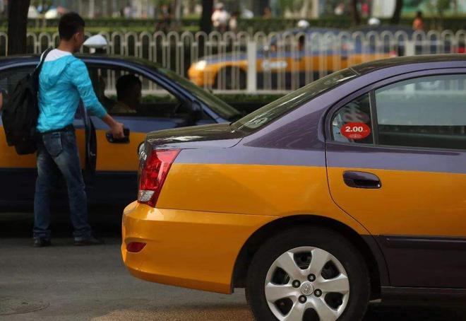 工信部：推动公共领域用车电动化，涉公交、出租、物流多领域