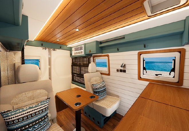 上汽大通MAXUS旅行家RVLIFE 乐玩版的潮酷内饰