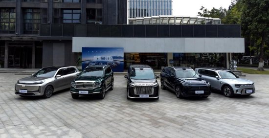 元戎启行携20万辆量产成绩亮相广州车展，预计2026年破百万目标