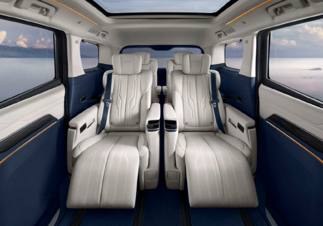 树立大型豪华MPV市场新标杆  　　别克世纪CENTURY累计销量突破1万辆