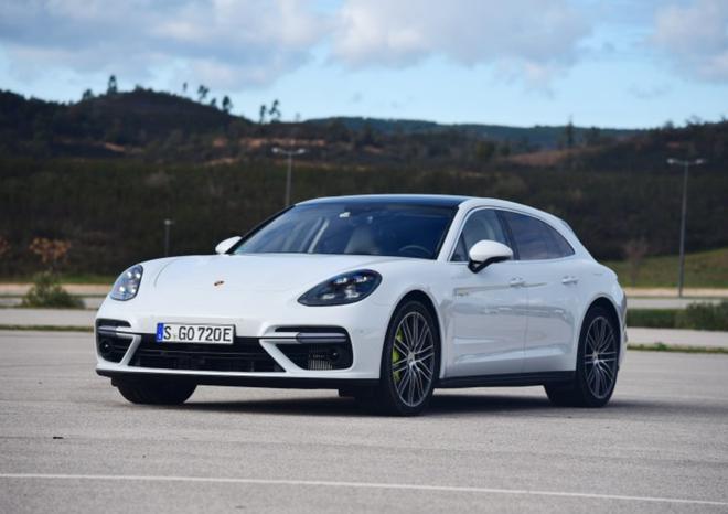 现款保时捷Panamera Turbo S E-Hybrid Sport Turismo