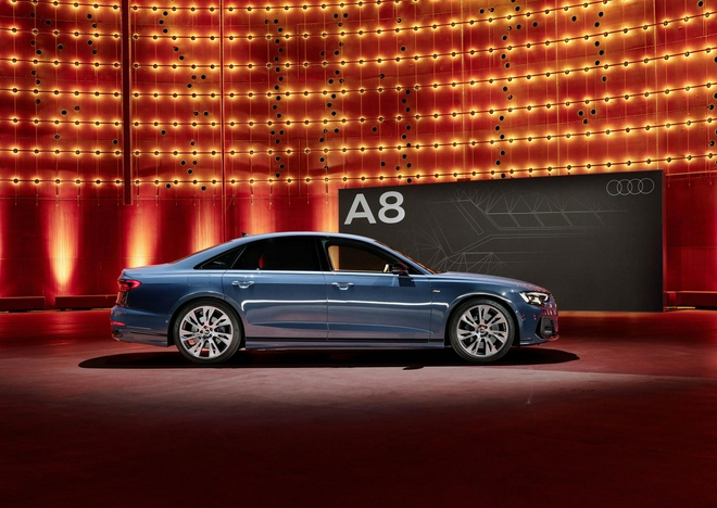 新增S-Line运动版 中期改款奥迪A8首发亮相