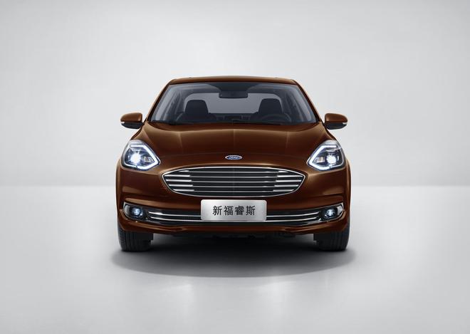 福特新福睿斯重磅亮相焕然一新打造时尚家轿新典范