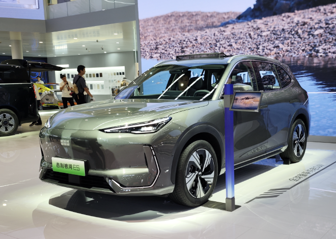 2024成都车展：银河E5八色同框首秀