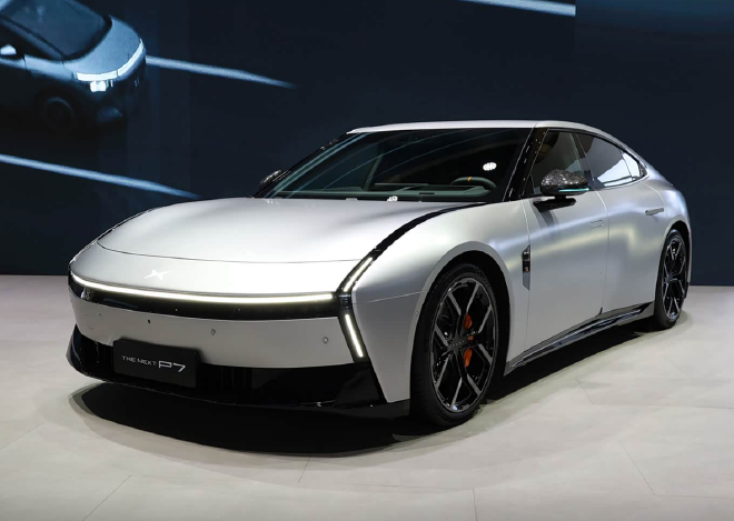 2025慕尼黑车展：全新小鹏P7欧洲首秀