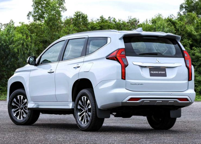 洋气多了 曝新款三菱帕杰罗·劲畅官图