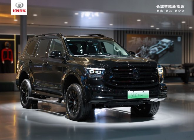 坦克500 Hi4-T黑武士版