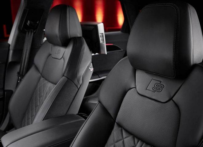 新增S-Line运动版 中期改款奥迪A8首发亮相