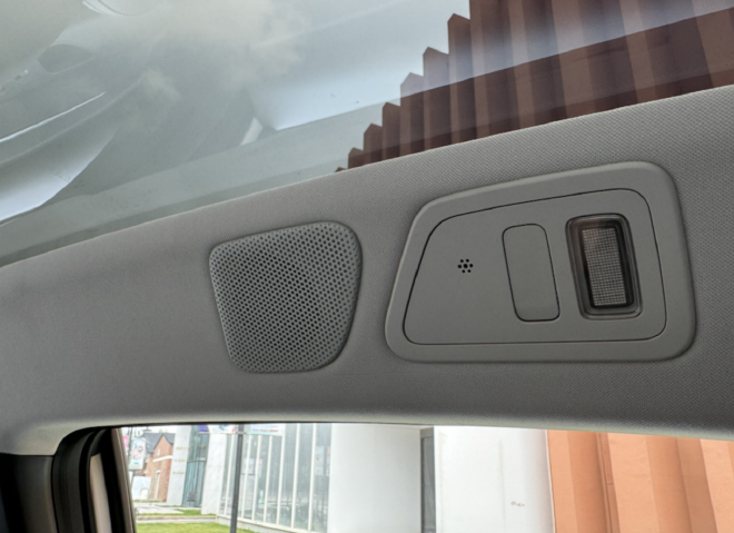 给年轻人的惊喜：小鹏MONA M03内饰体验