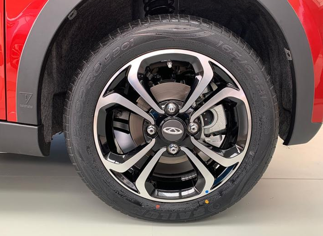 细节有调整 奇瑞两款新能源车型首发