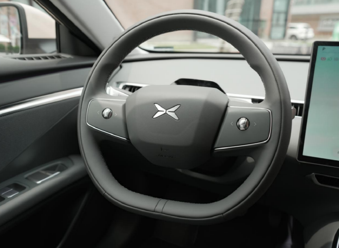 给年轻人的惊喜：小鹏MONA M03内饰体验