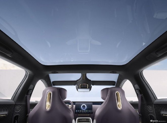 阿维塔12正式上市 售30.08-40.08万元