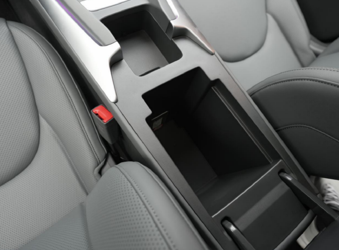 给年轻人的惊喜：小鹏MONA M03内饰体验