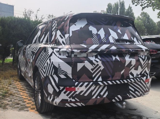 车长近5.3米/或标配激光雷达 魏牌全新旗舰SUV谍照曝光