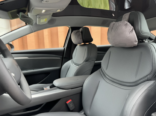 给年轻人的惊喜：小鹏MONA M03内饰体验