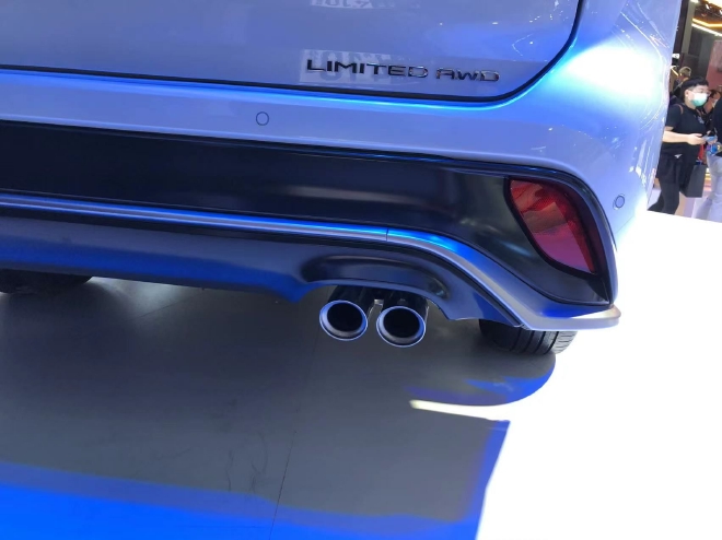 2022成都车展 一汽-丰田皇冠陆放正式上市