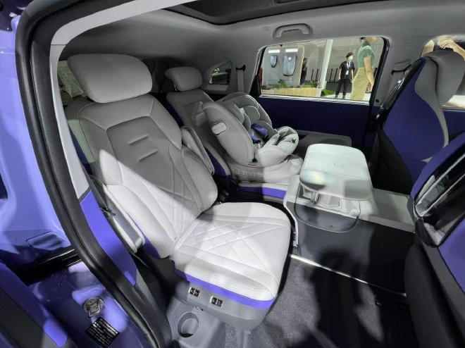 极狐考拉精准定位 宝爸宝妈的带娃神车