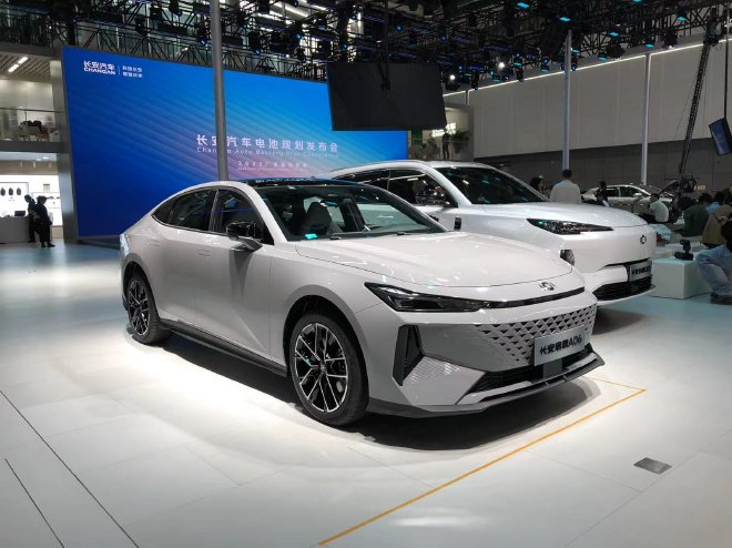 2023广州车展探馆：体验长安启源家族三款车型