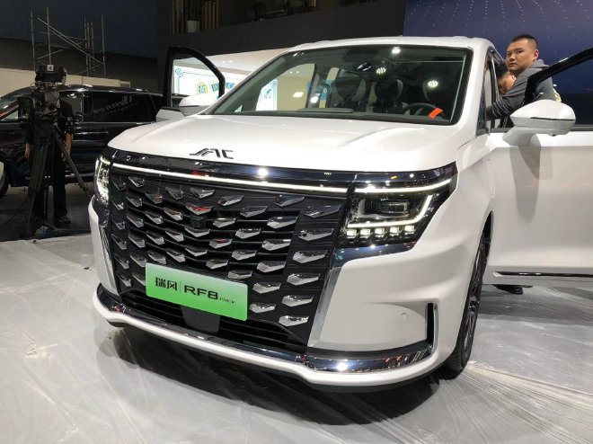 2023广州车展探馆：抢先体验瑞风RF8