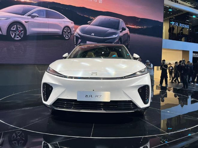 2023广州车展：飞凡R7/F7双车新款上市 18.99万元起