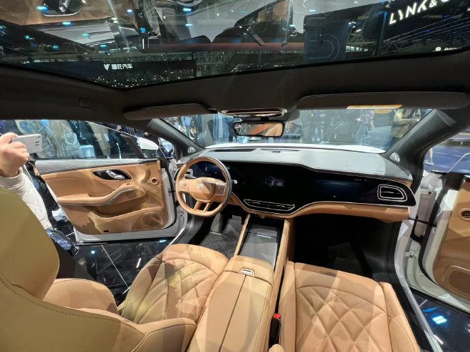 2023广州车展：飞凡R7/F7双车新款上市 18.99万元起