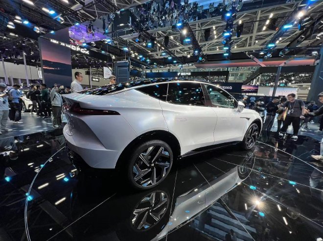 2023广州车展：飞凡R7/F7双车新款上市 18.99万元起