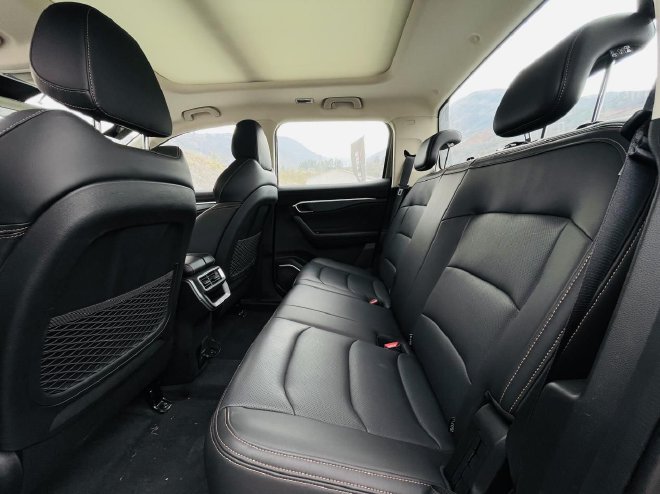 解锁一台纯电皮卡的全新打开方式 试驾吉利雷达地平线