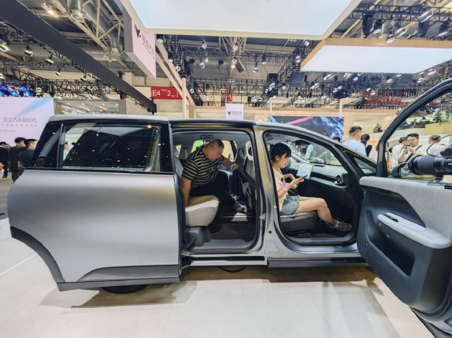 2024北京车展：极狐考拉五座车型首发亮相