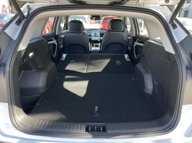 吉利新博越L上市 售价11.57-14.97万元