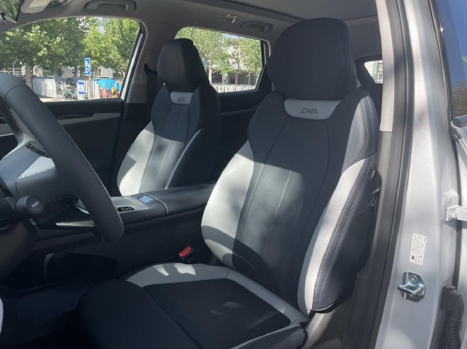 吉利新博越L上市 售价11.57-14.97万元